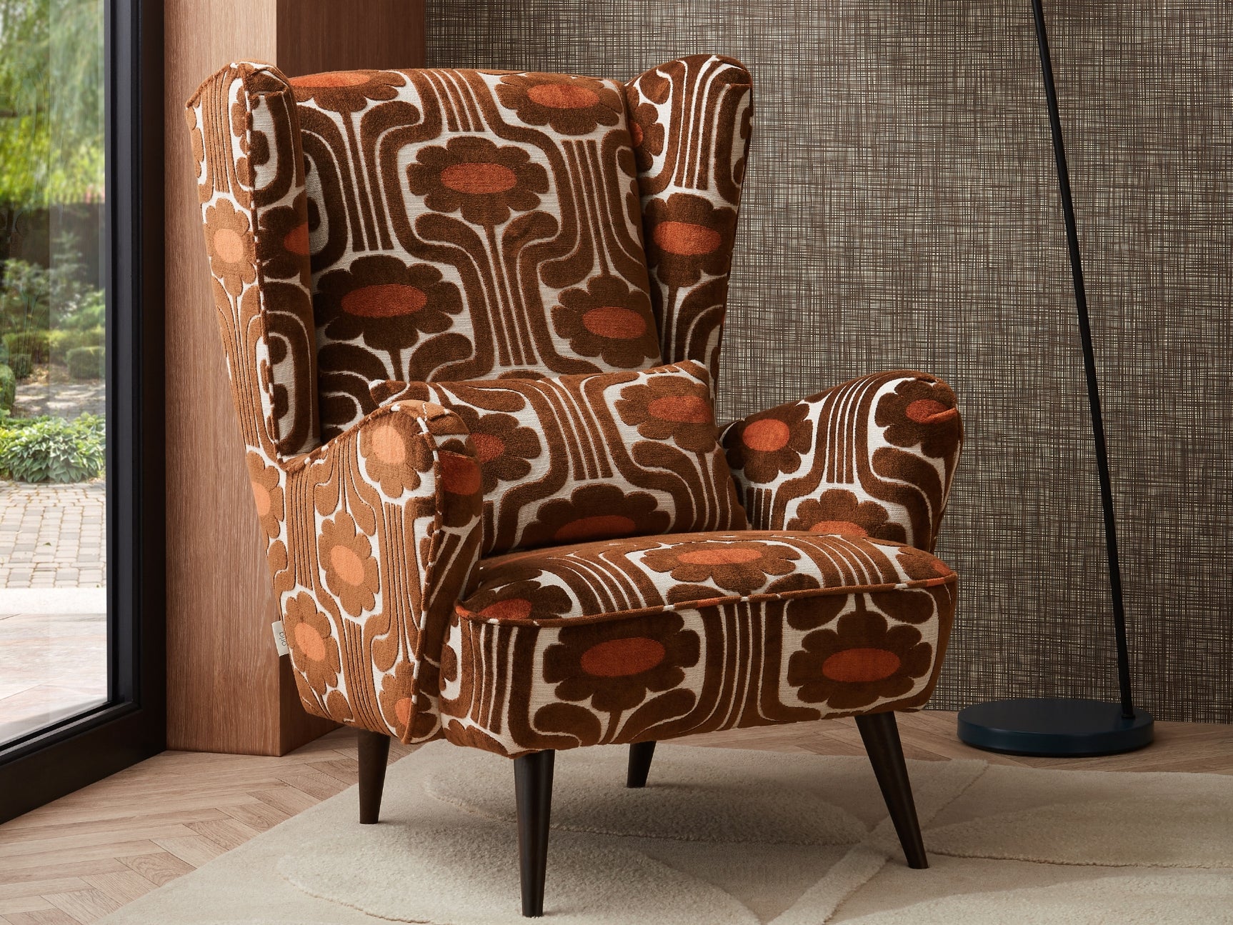 Alma Armchair