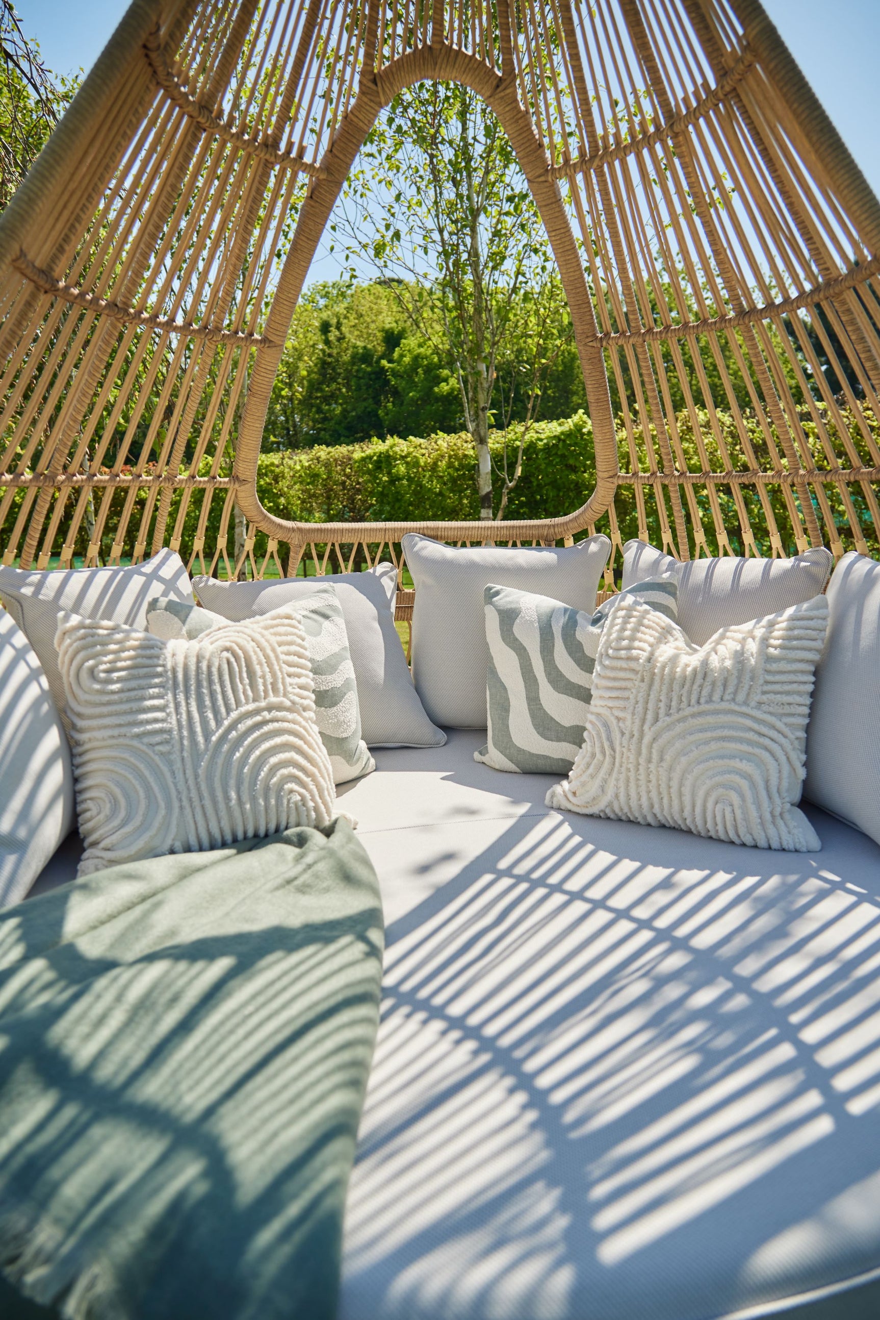 Millwood Garden 2 in 1 Daybed
