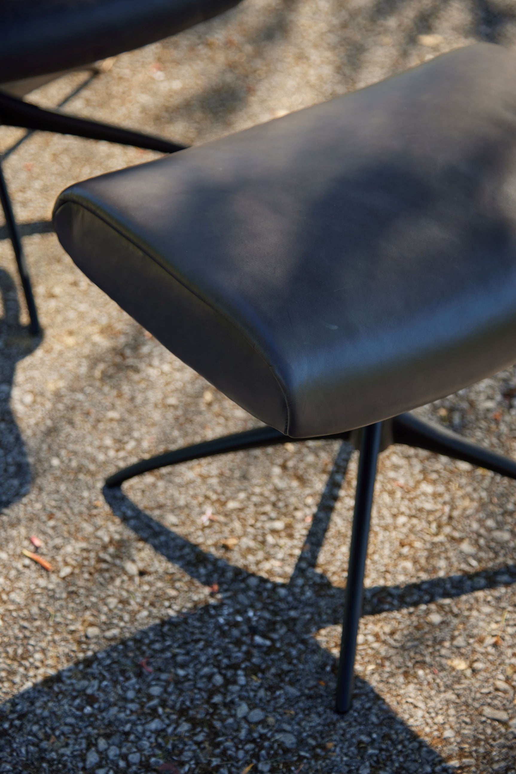 Stressless London Pioneer Recliner Chair & Stool Black