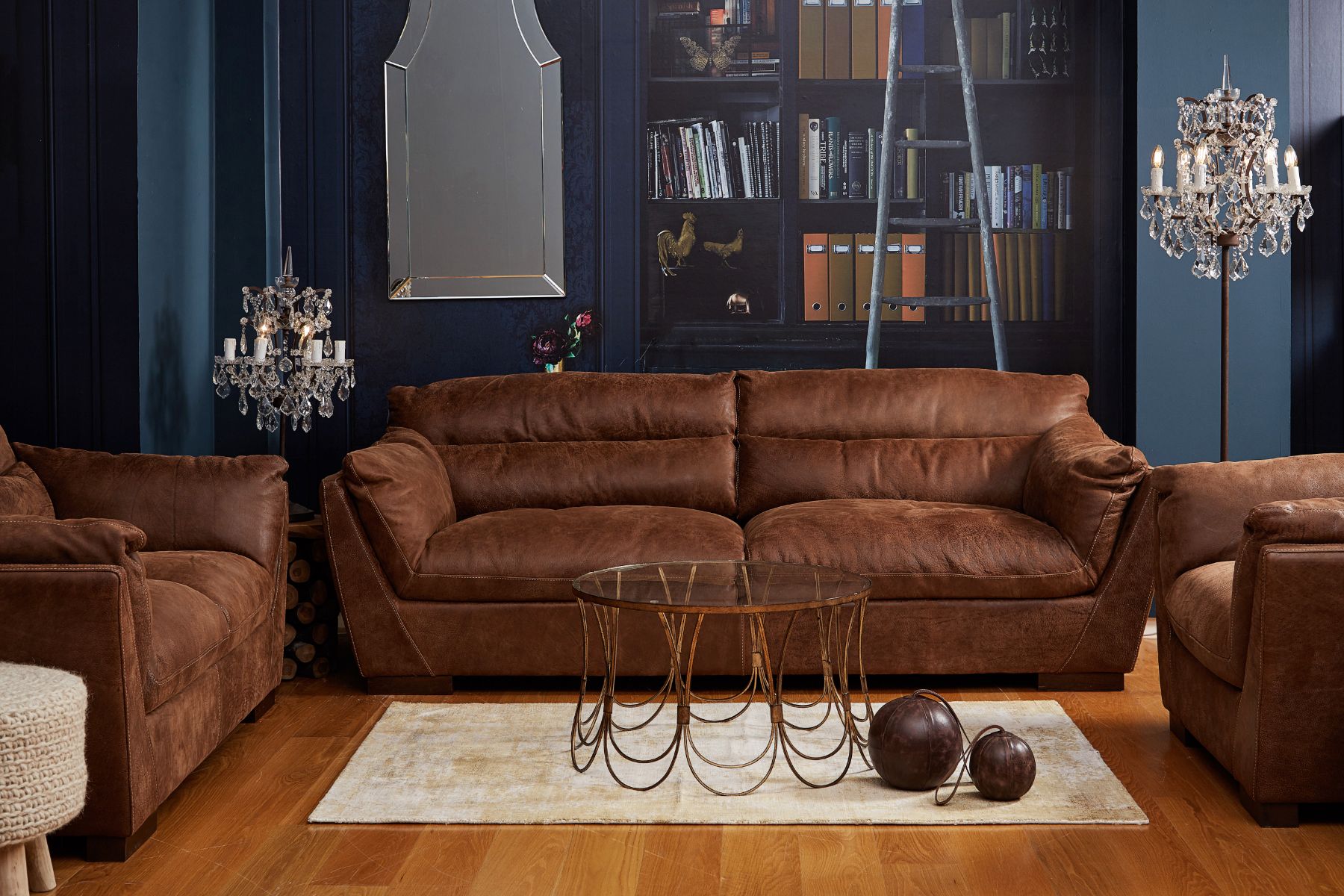 Moretti Loveseat