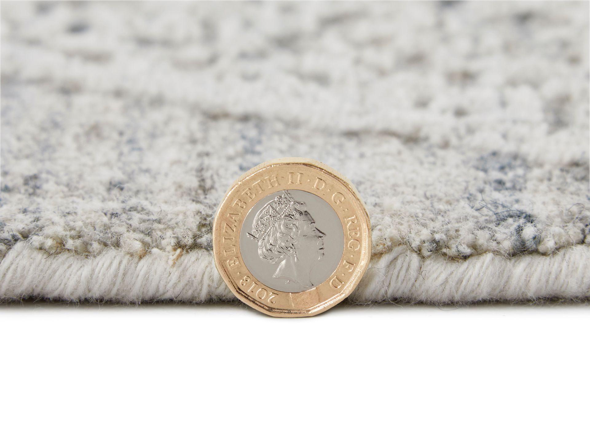 Concept Looms DU147 White/Light Blue Rug