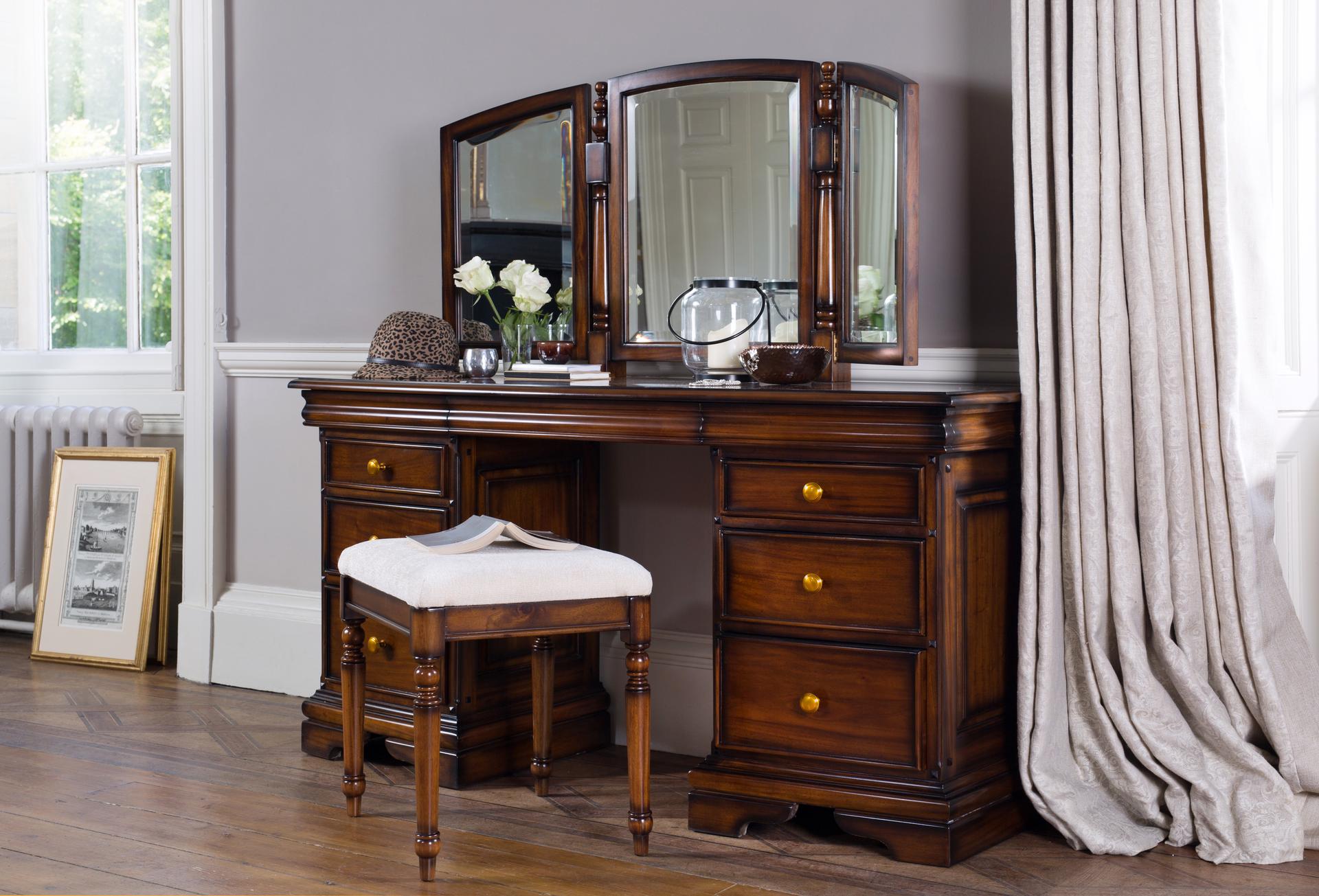 Loire Dressing Table With Mirror