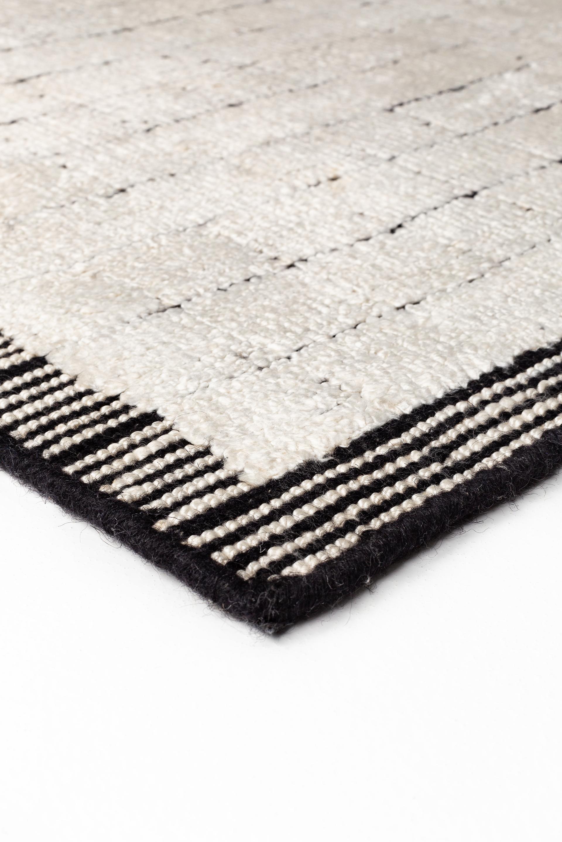 Mesh Rug 239-001-100