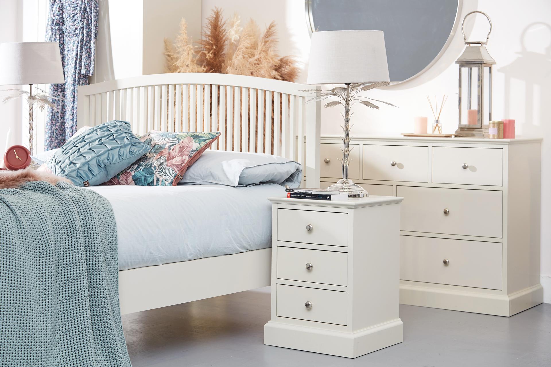 Caoimhe 3 Drawer Bedside Chest