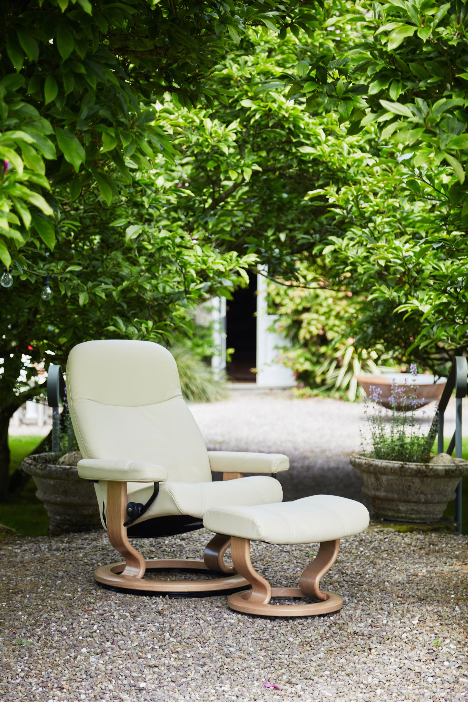 Ekornes Stressless Consul Cream Medium Recliner Chair Caseys Furniture