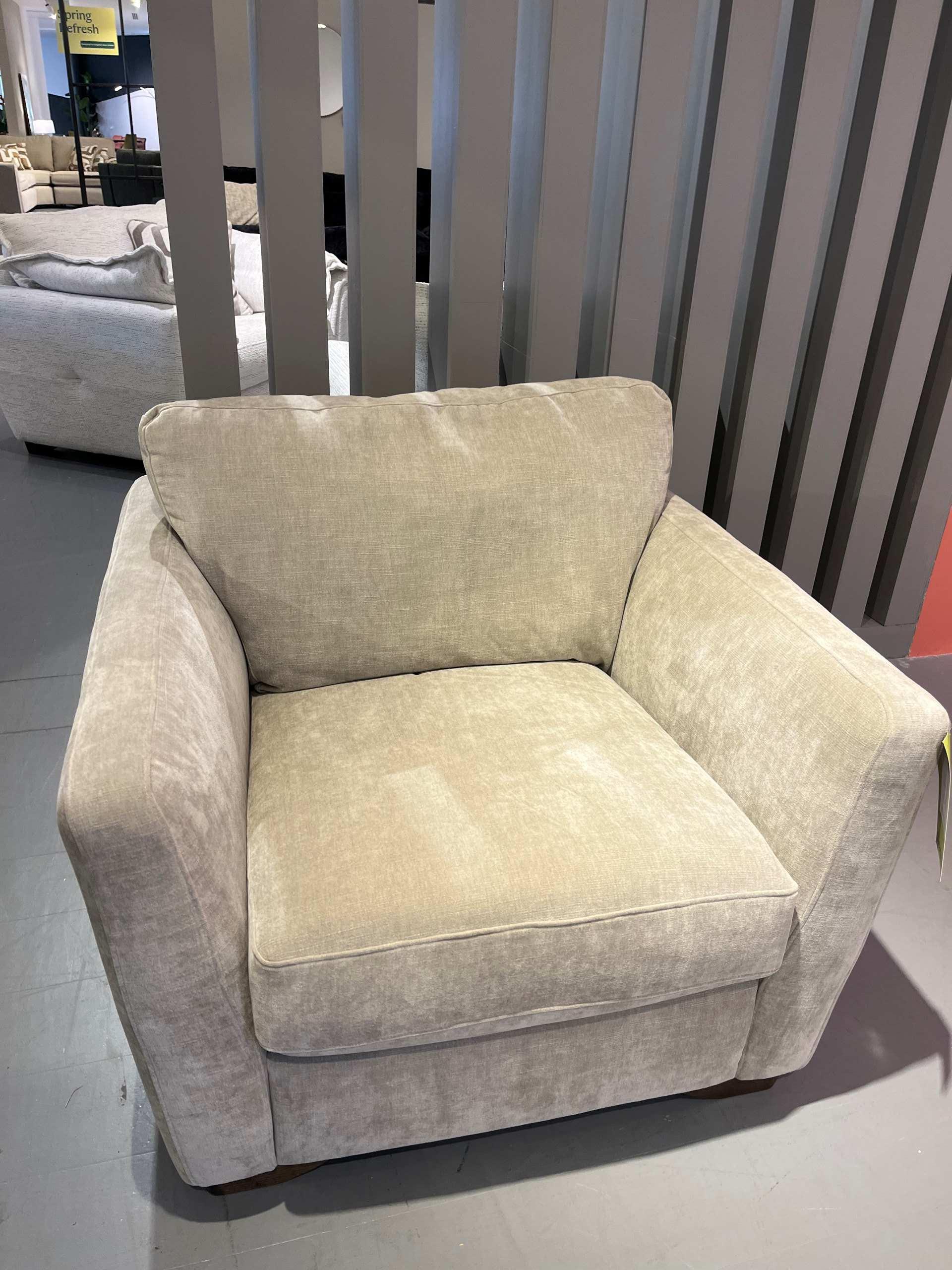 Elsa Chair - Clearance Limerick