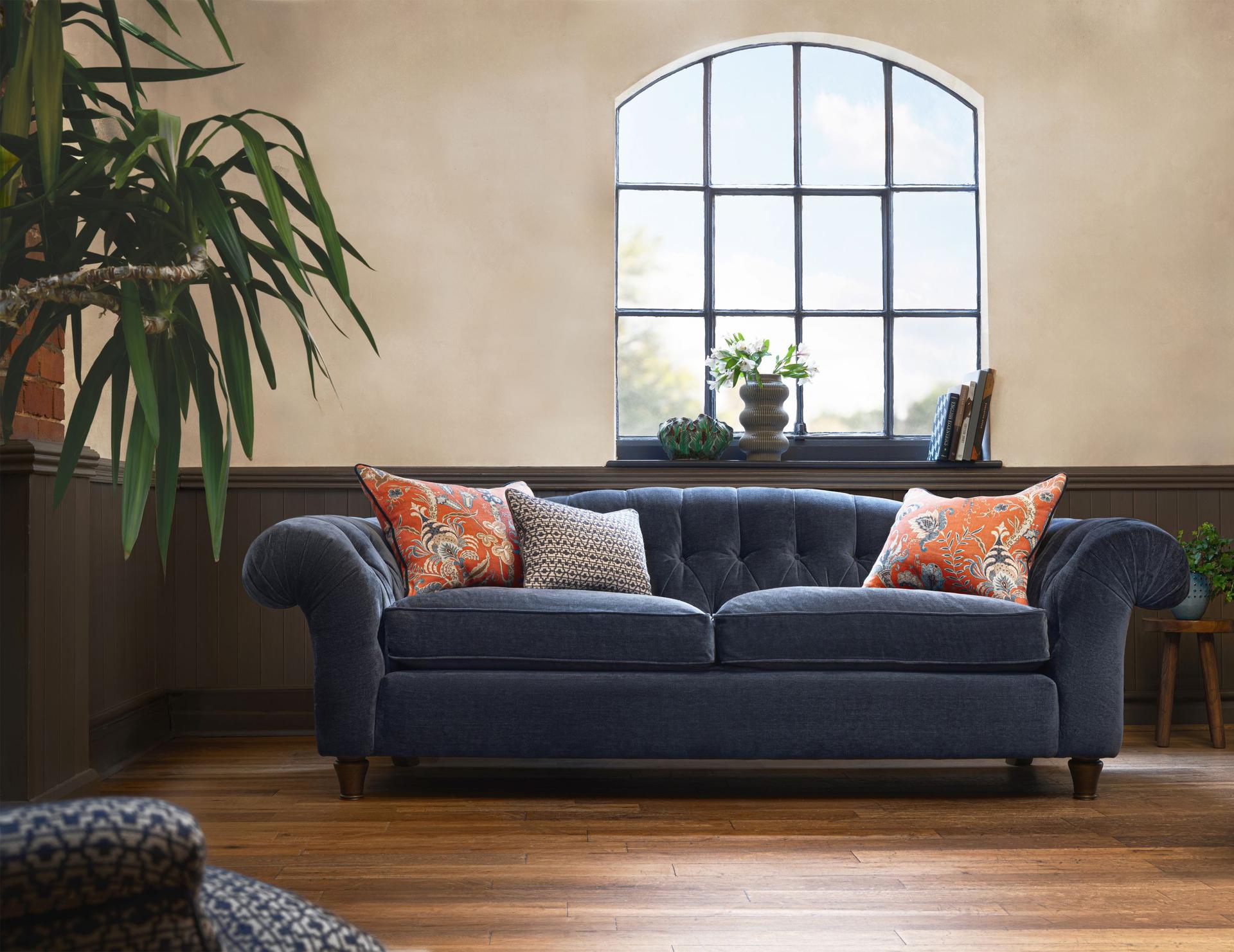 Alanna Grand Sofa
