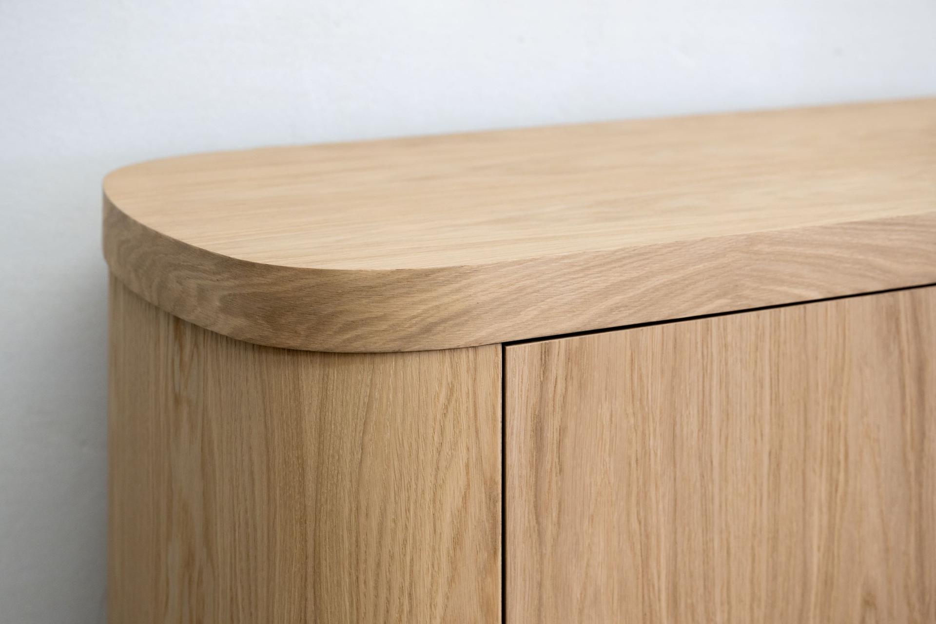 Ailbhe Highboard