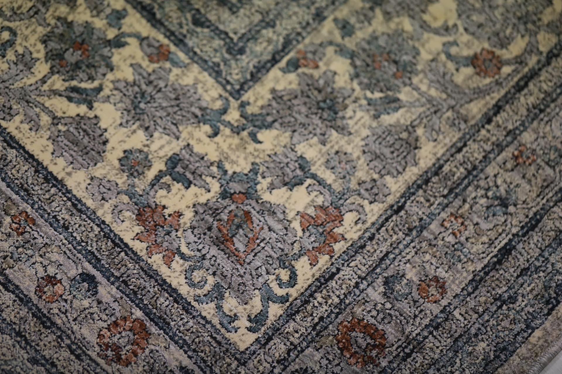 Heritage Rug Shah Abbas