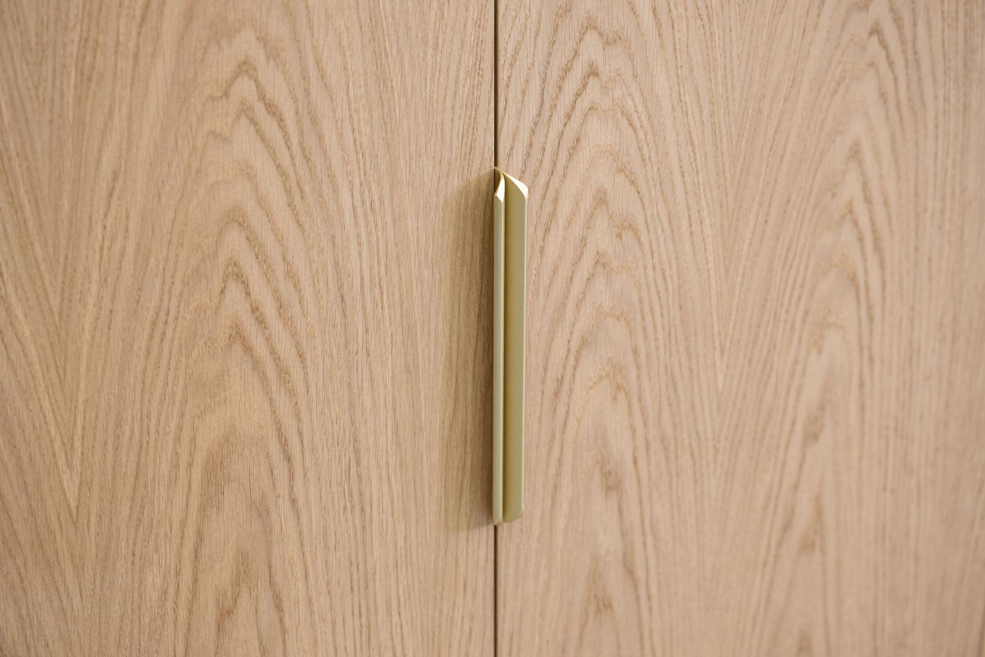 Ailbhe Highboard