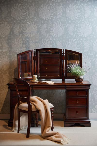 Loire Dressing Table With Mirror