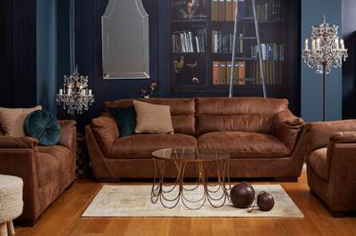 Moretti Loveseat