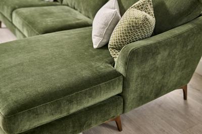 Bransen Corner Sofa w/Chaise RHF