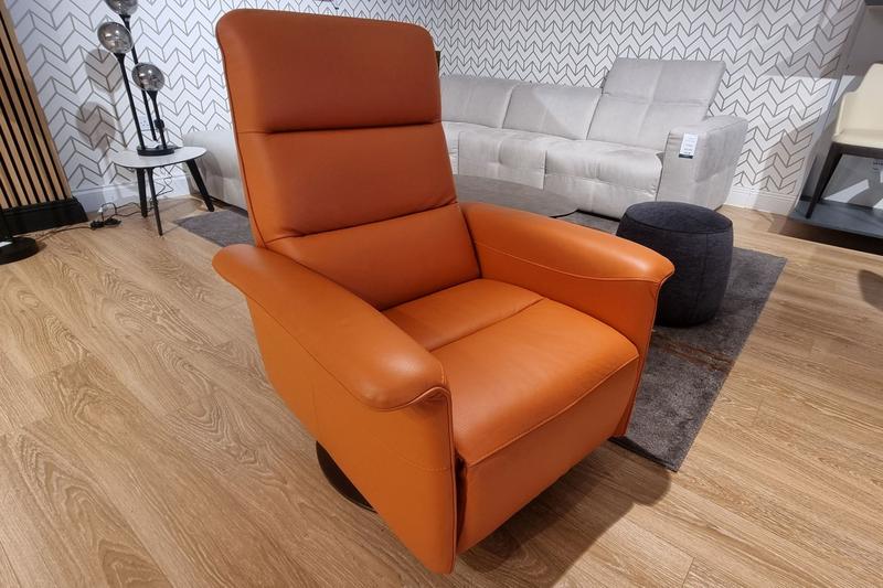 Egoitaliano Kelly Manual Recliner Swivel Leather Chair - Clearance Cork