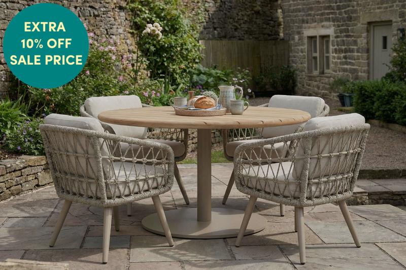 Lainey Garden Dining Set with 4 Chairs