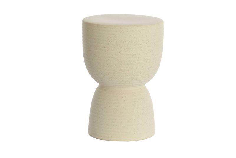 Gabriela Stool