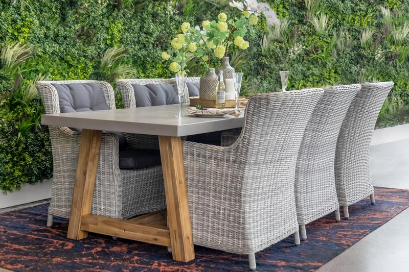 Veltis Garden Dining Set