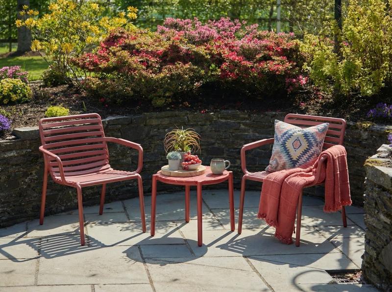 Doga Garden Bistro Set Marsala