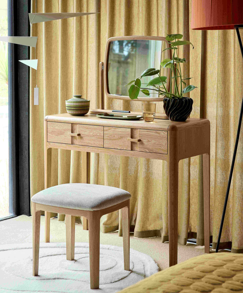 Williams Dressing Table with Mirror