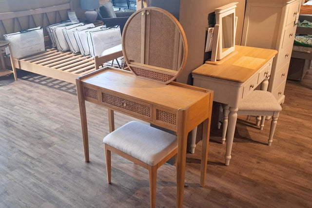 Kawali Vanity Set  - Clearance Limerick