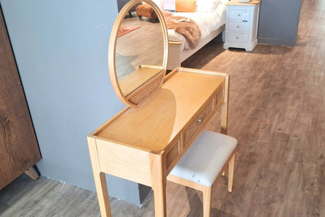 Kawali Vanity Set  - Clearance Limerick