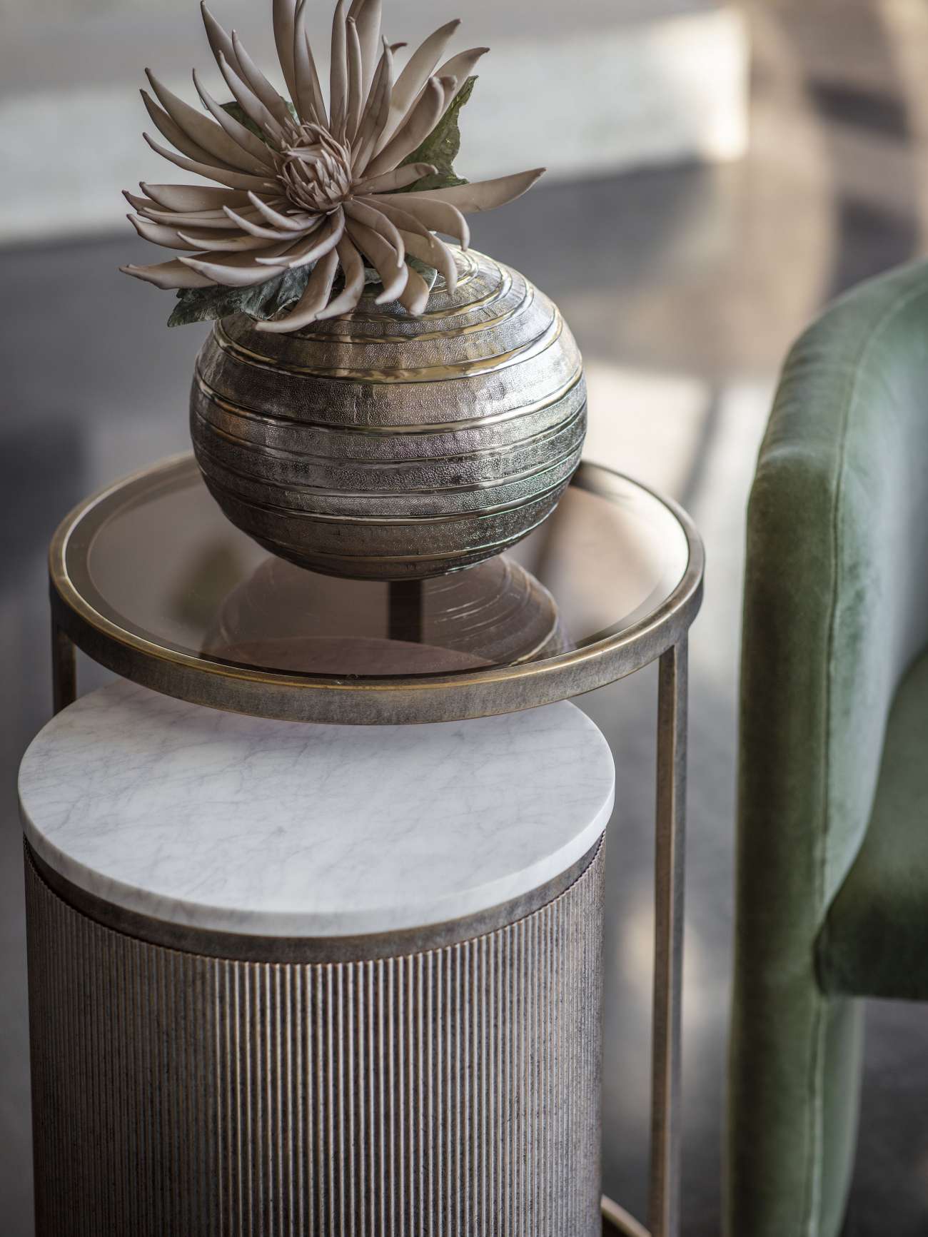 Ladonne Set of 2 Nesting Side Tables