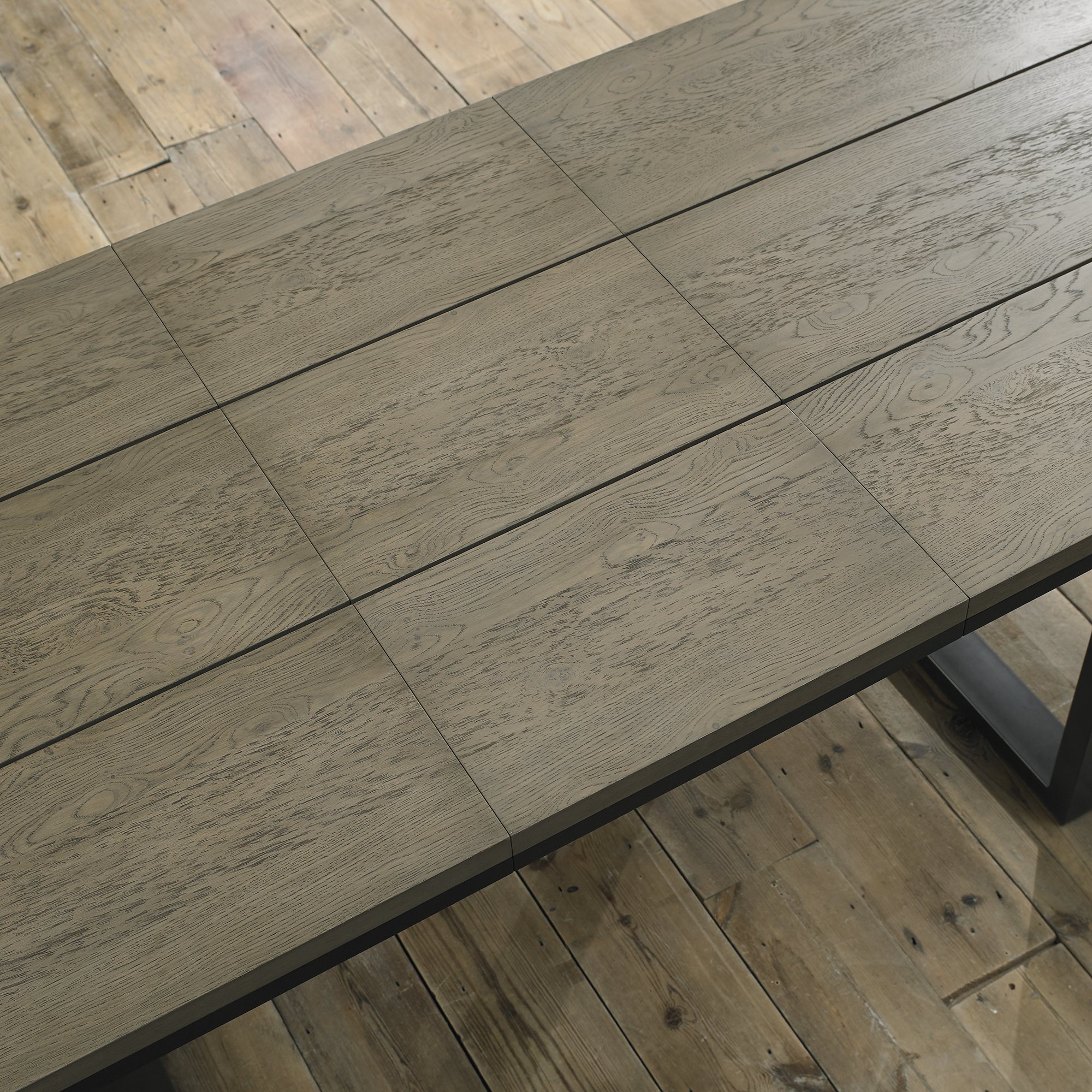 Eden 6-8 Dining Table
