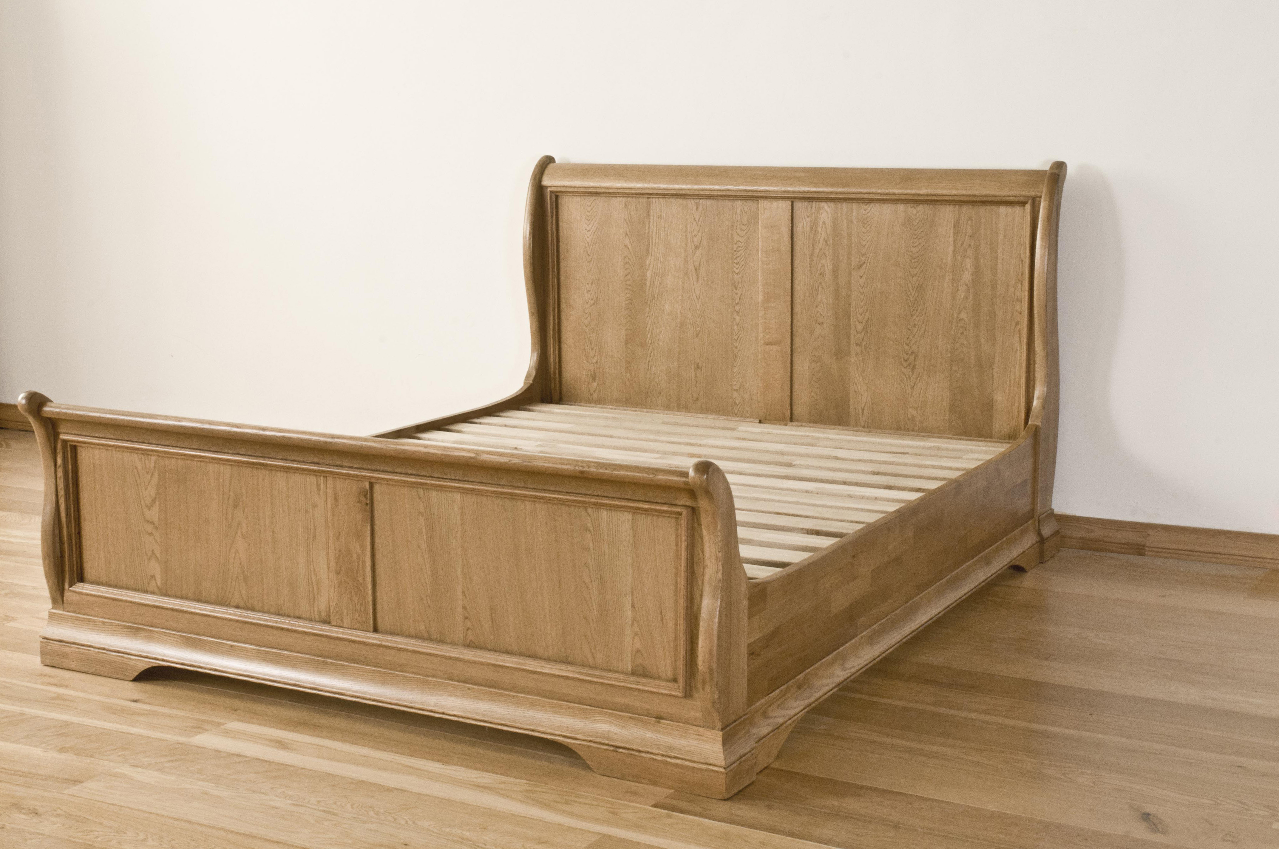 Philipa Sleigh Bed