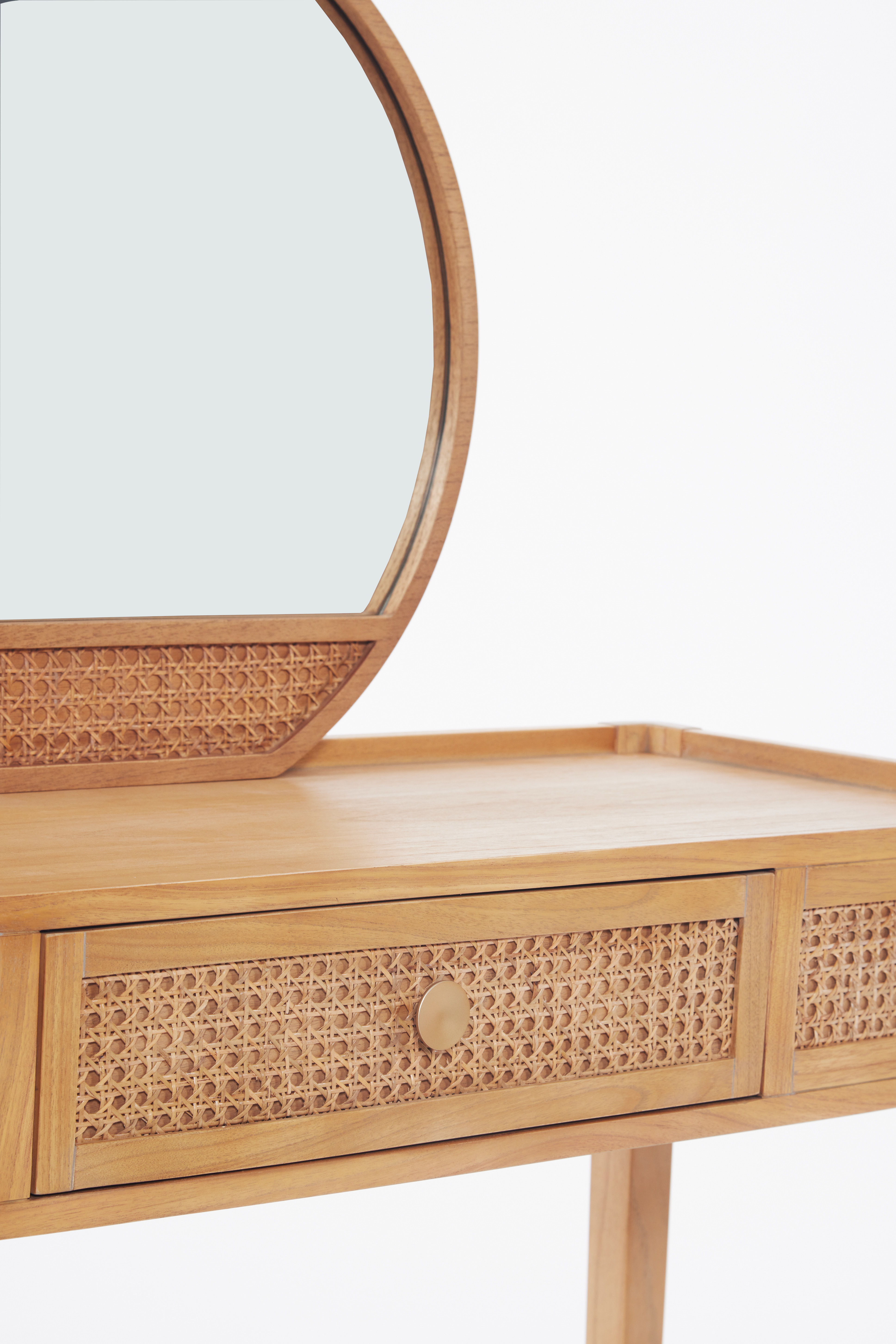 Kawali Bedroom Vanity Set