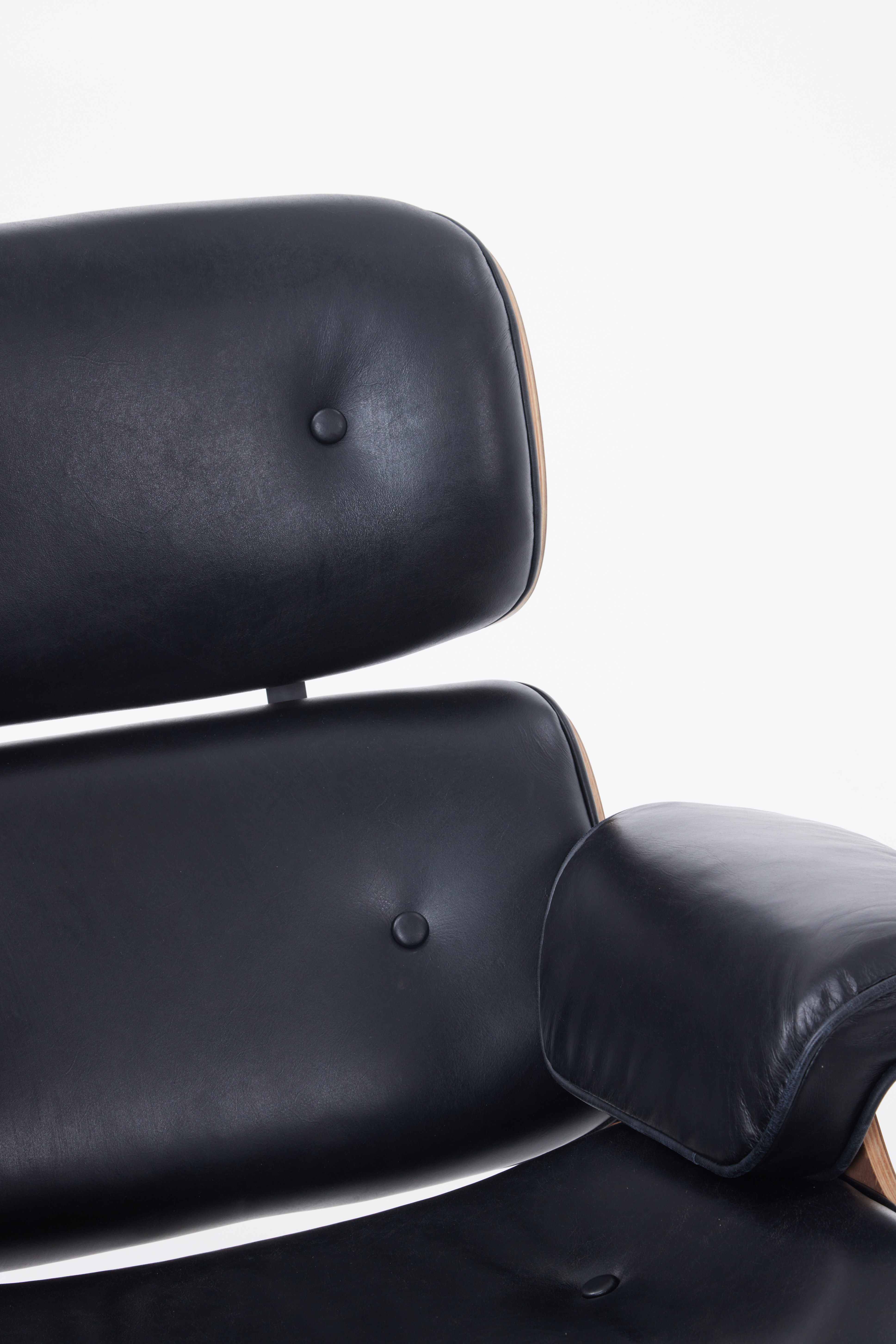 Jacob Lounger Chair & Stool Set