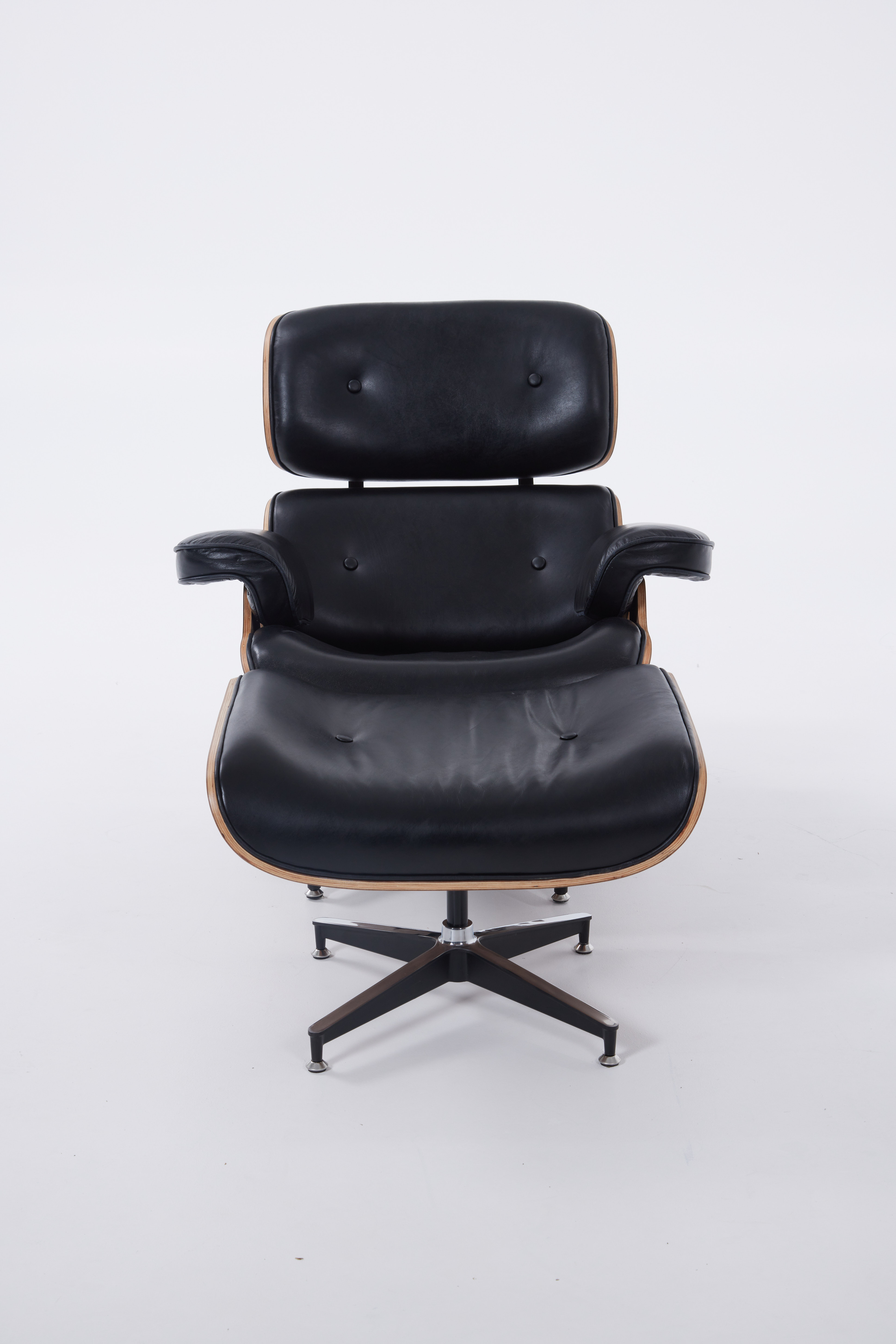 Jacob Lounger Chair & Stool Set