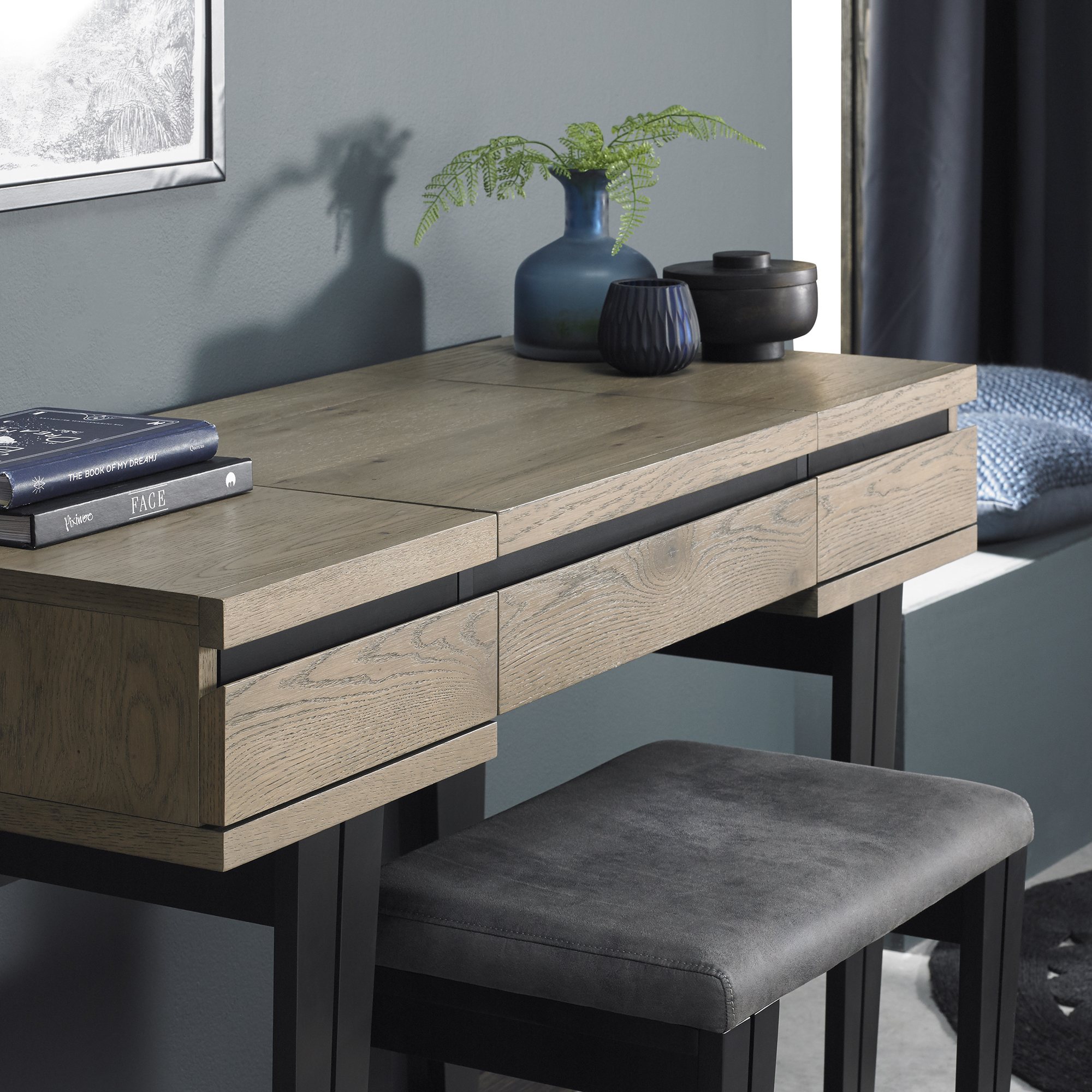 Eden Peppercorn Stool