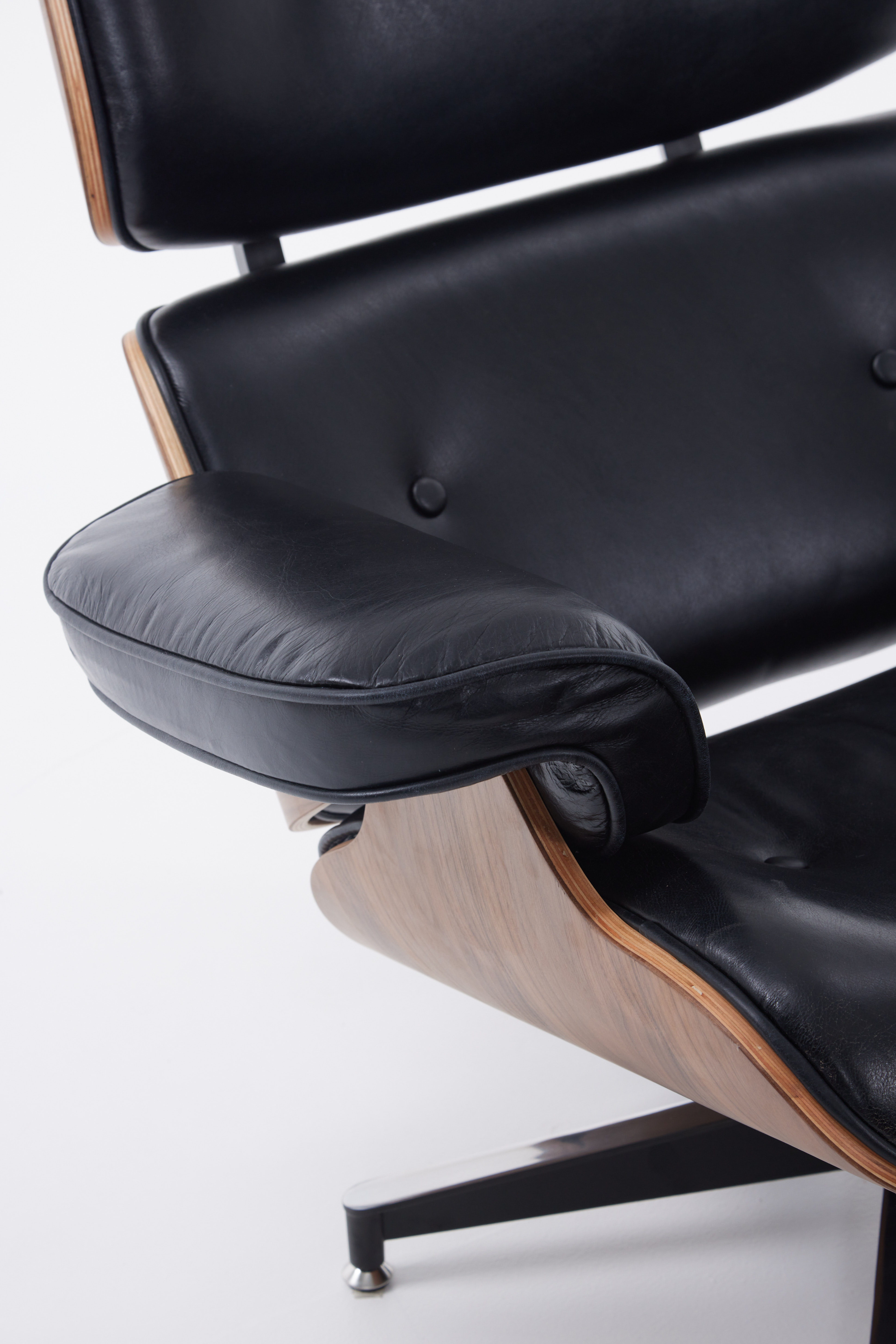 Jacob Lounger Chair & Stool Set