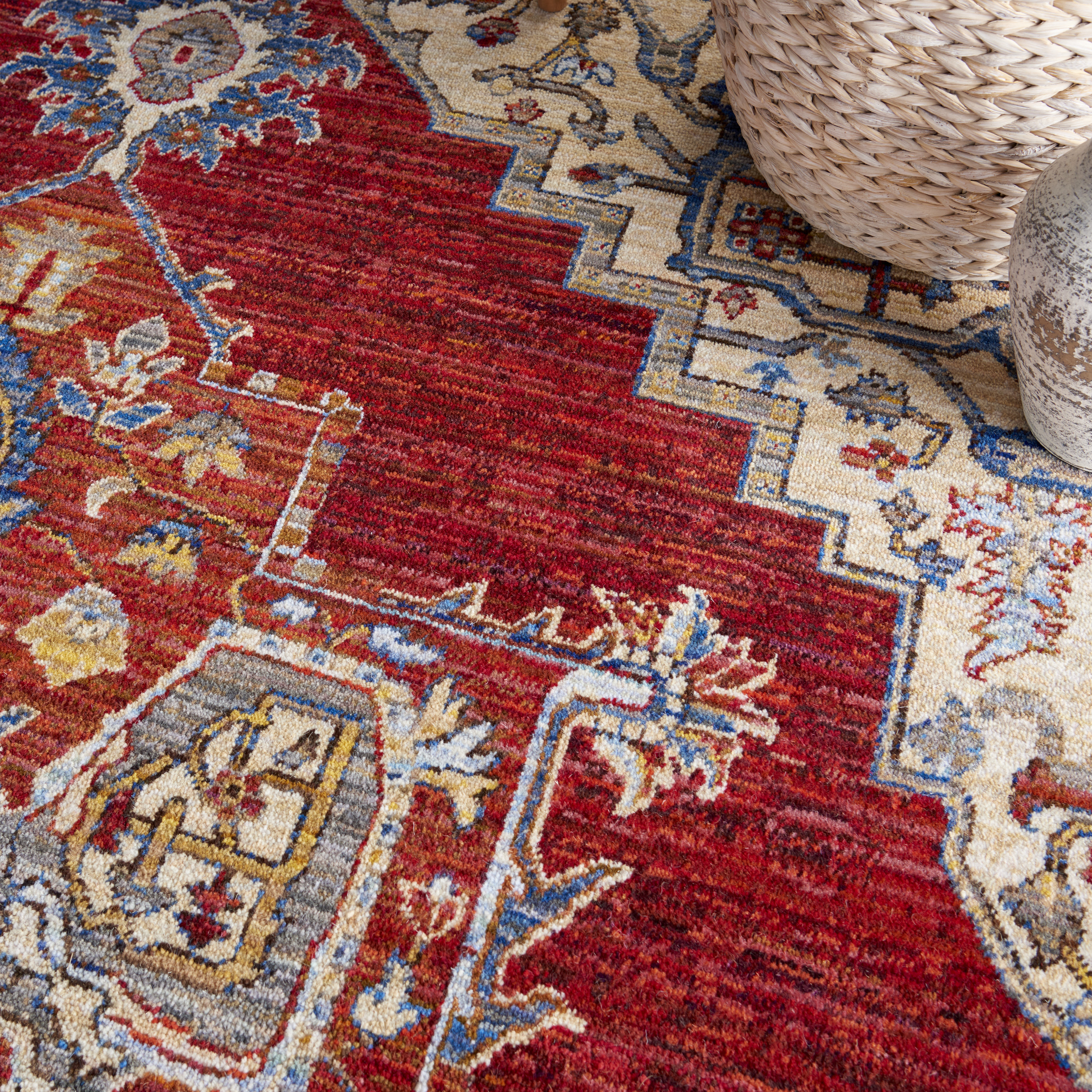 Majestic MST05 Rug Red