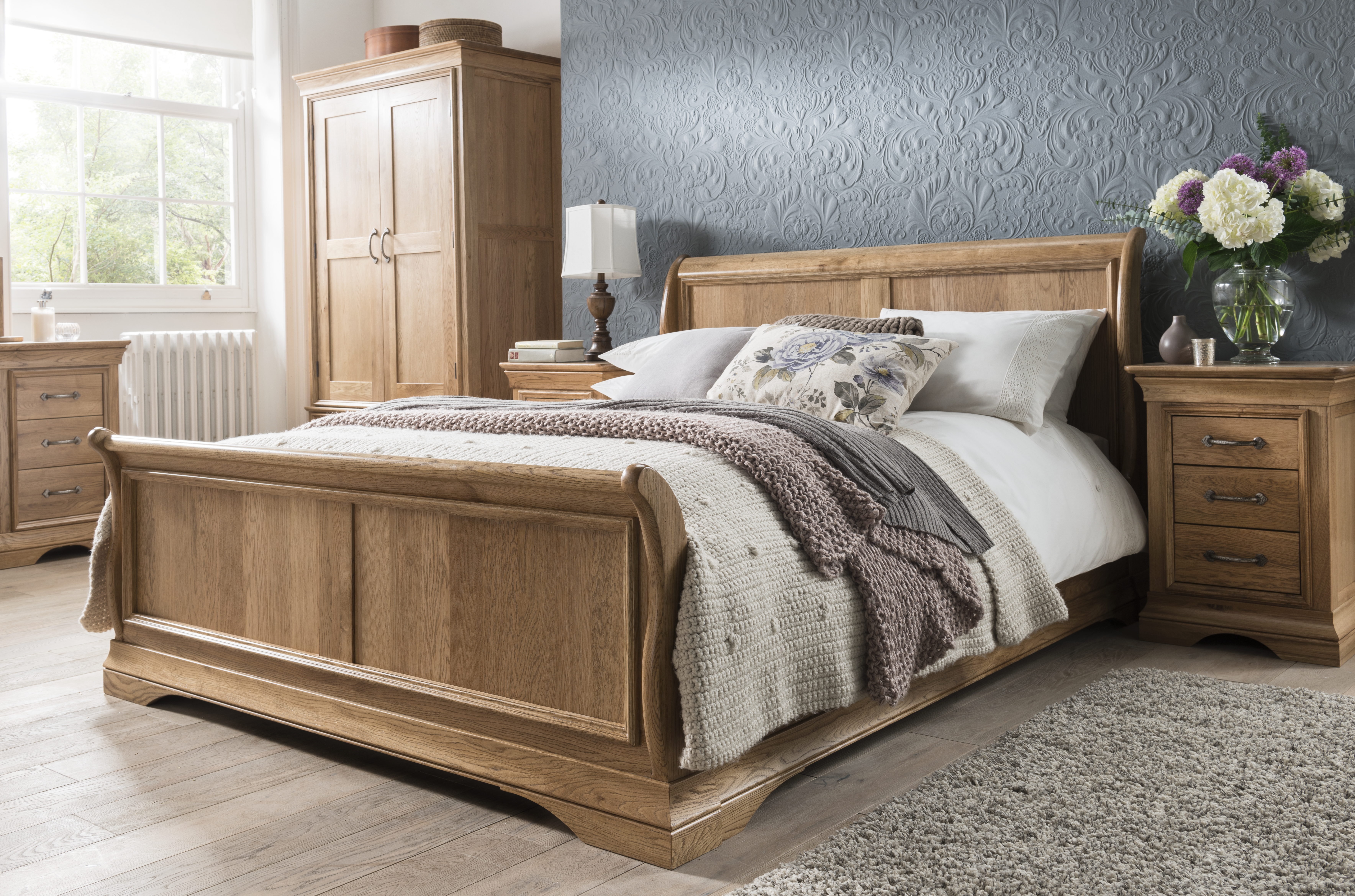 Philipa Sleigh Bed