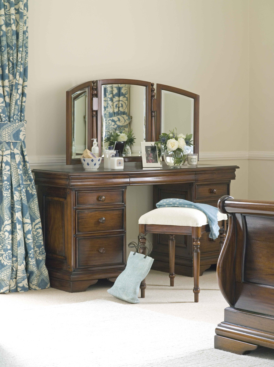 Loire Upholstered Stool