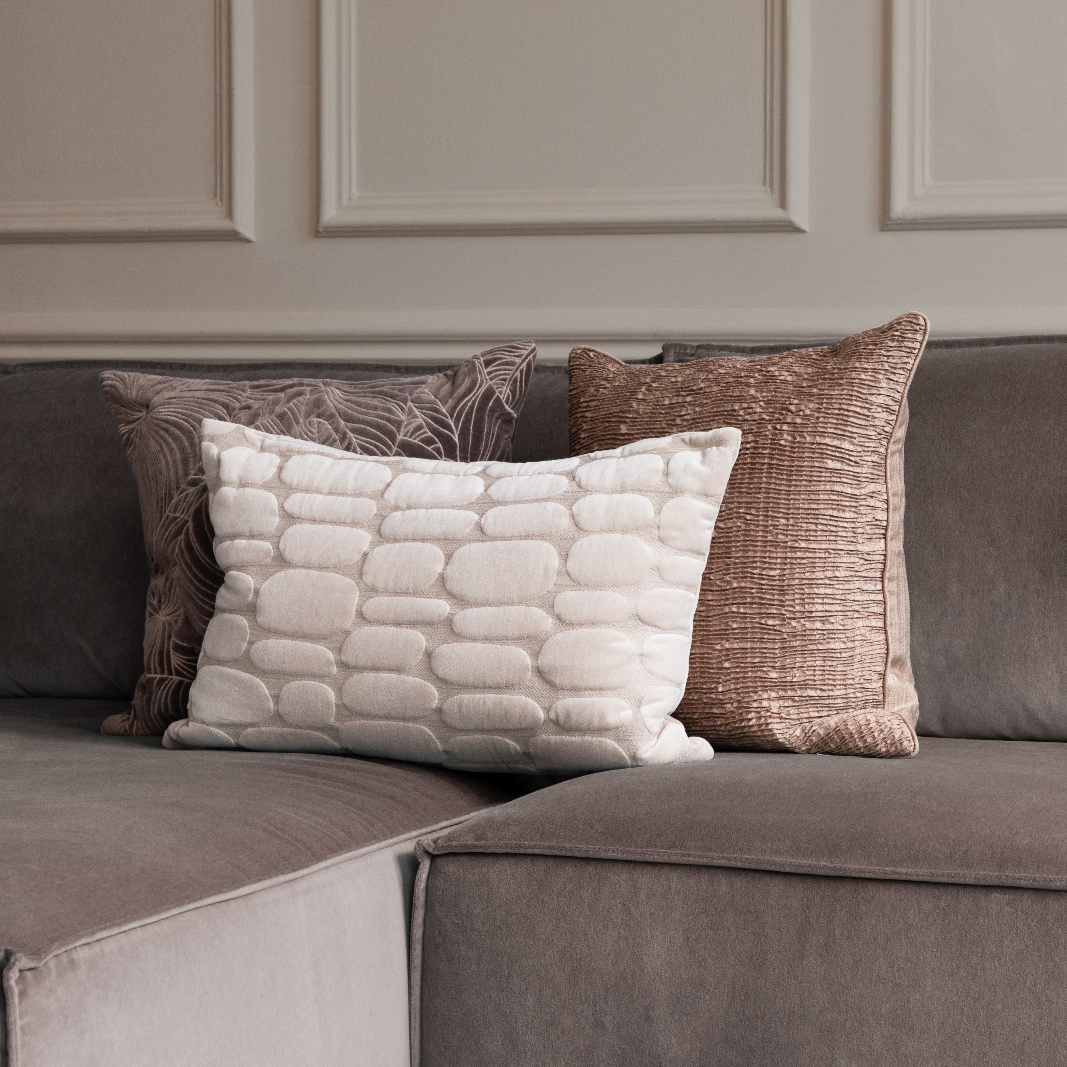 Boulder Quartz Cushion