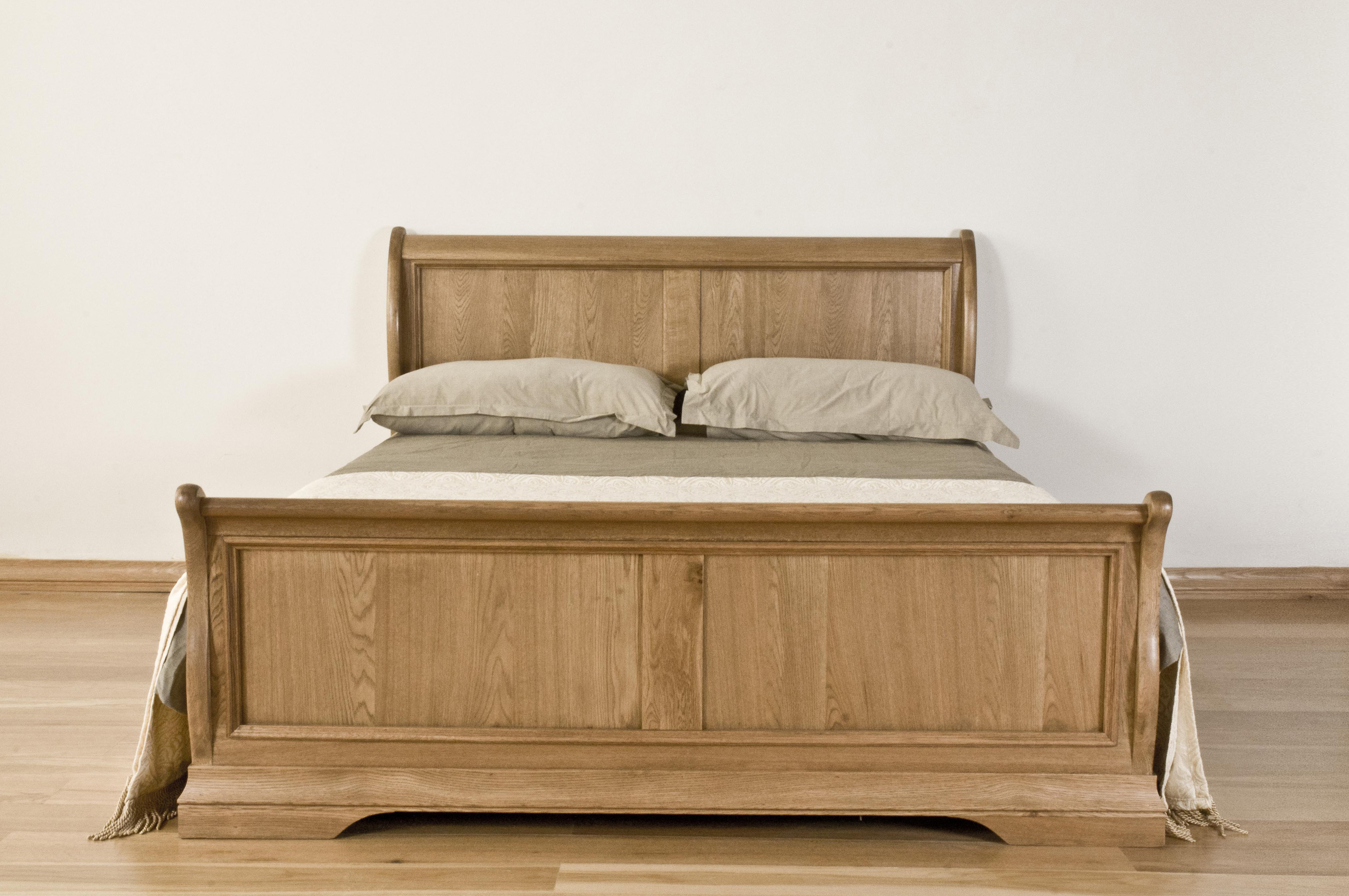Philipa Sleigh Bed