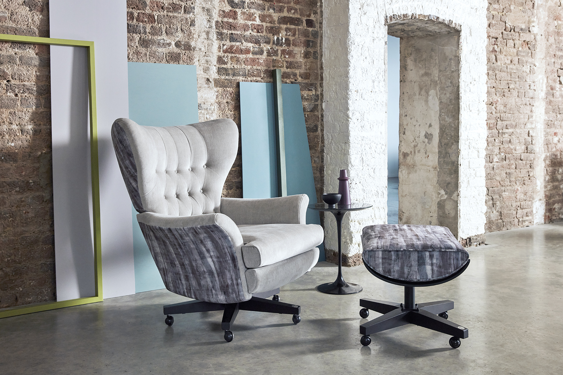 Broadway Swivel Chair
