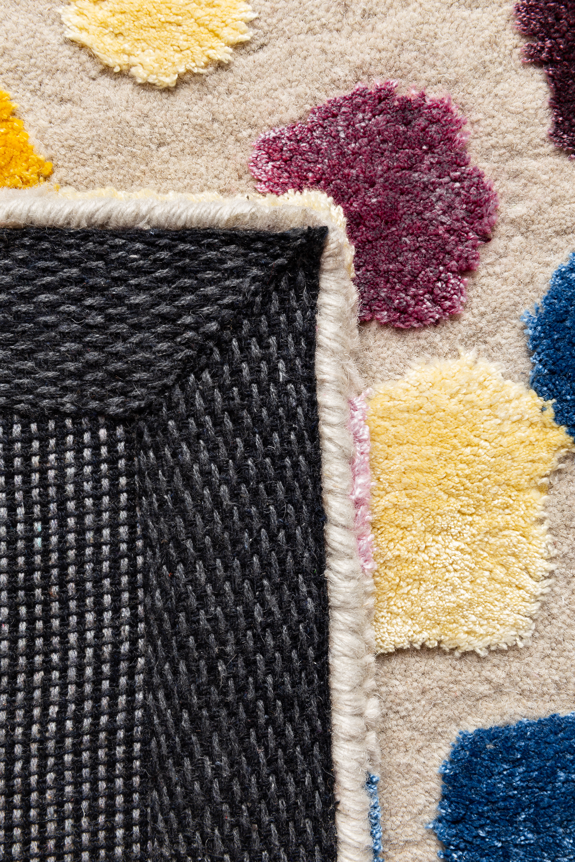 Dotted Rug 246-001-990