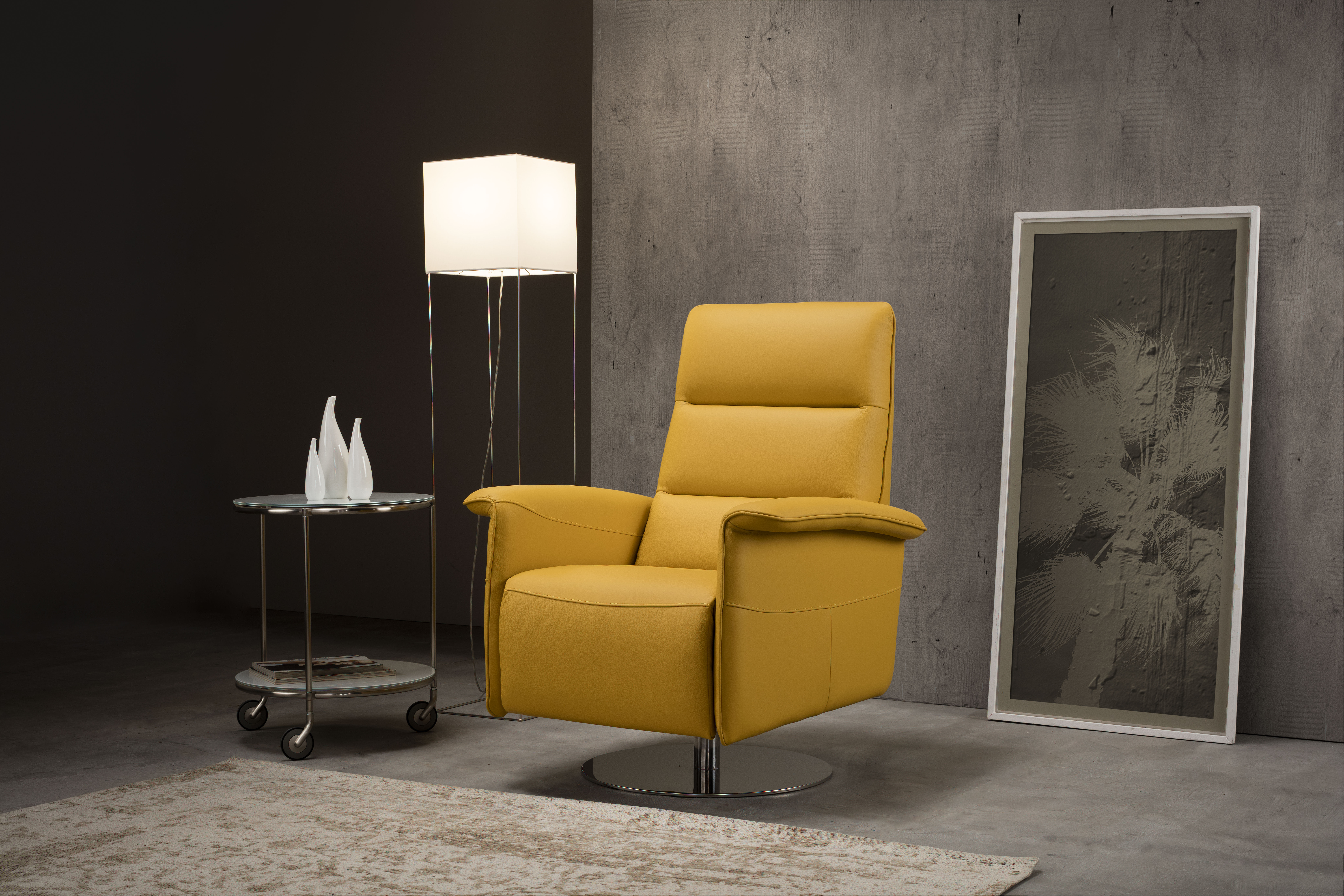 Kelly Leather Swivel Chair