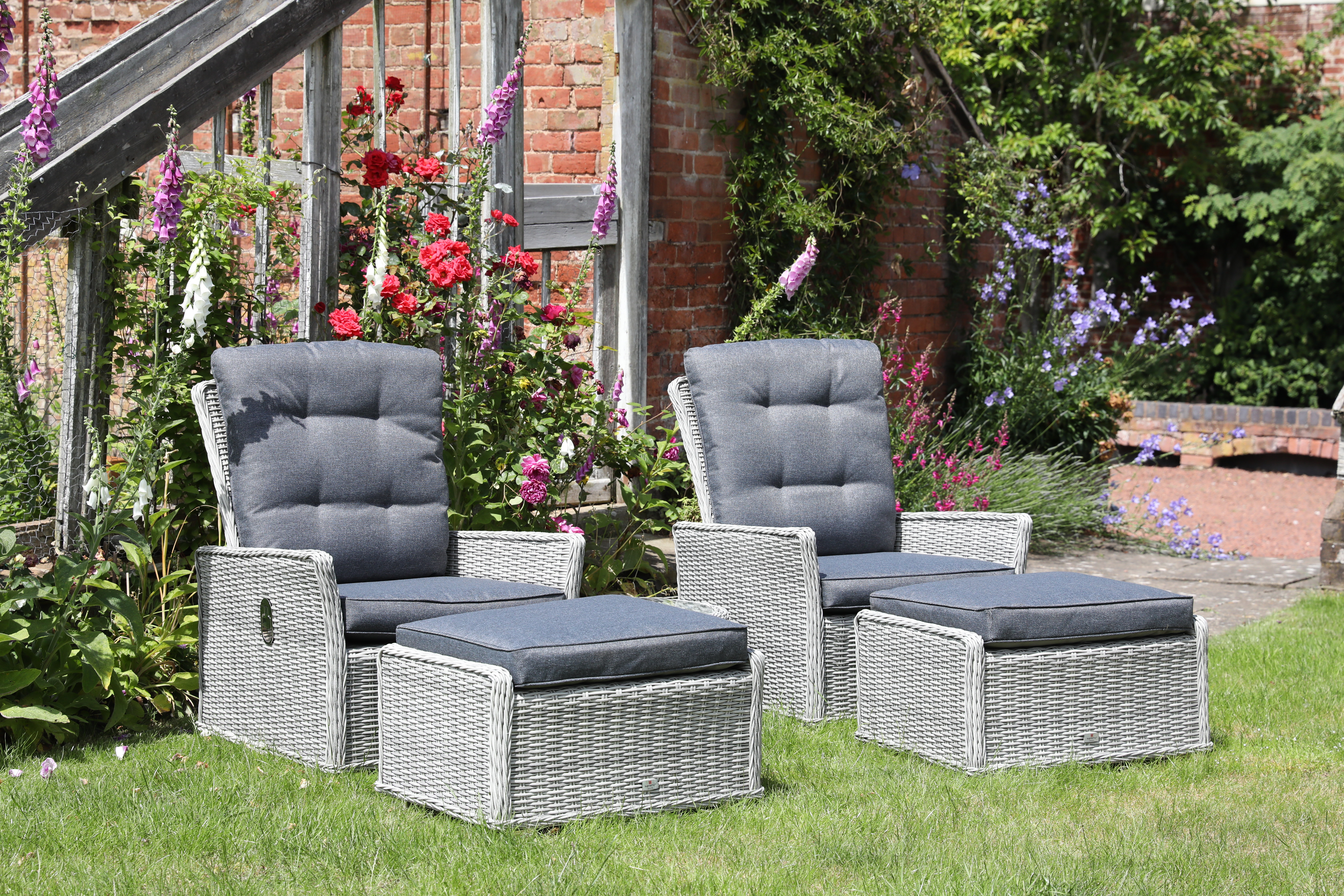 Cruz Dual Reclining Garden Lounge Set