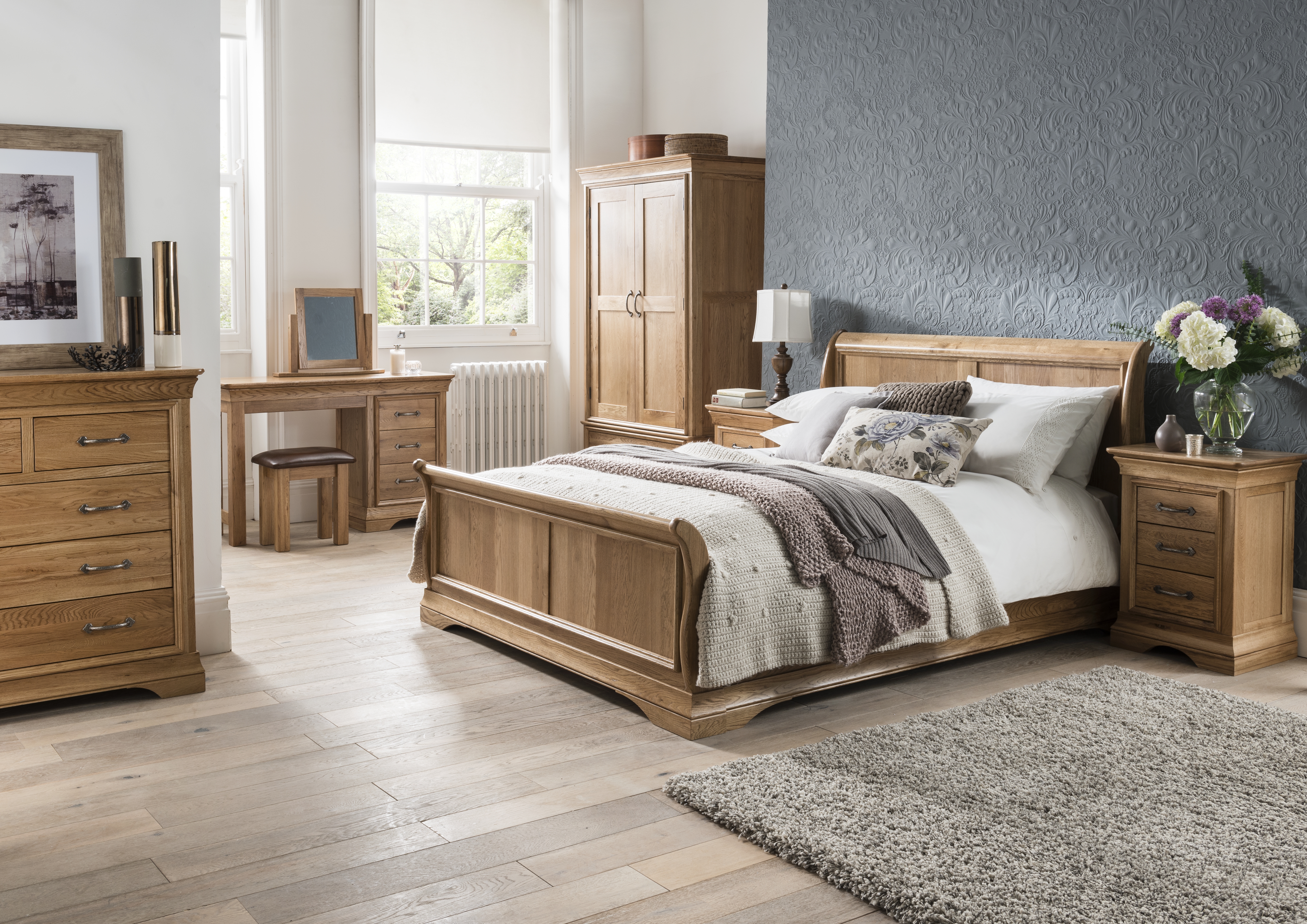 Philipa Sleigh Bed